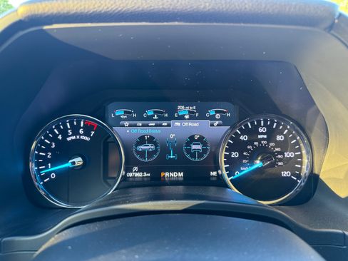 Used 2018 Ford Expedition Limited AWD/4WD image 17