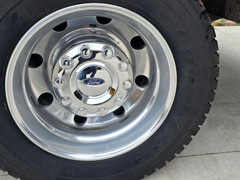 Used 2024 Ford F550 4x4 Crew Cab Super Duty image 8