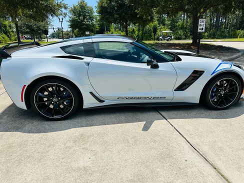Used 2018 Chevrolet Corvette Z06 w/ Carbon 65 Edition RWD image 12