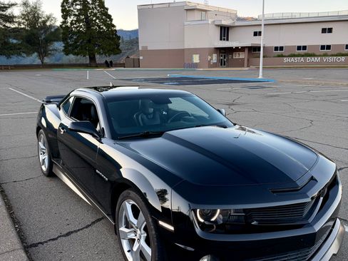 Used 2010 Chevrolet Camaro SS w/ RS Package RWD image 1