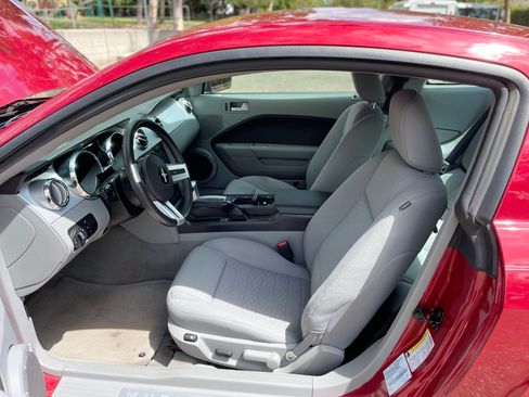 Used 2005 Ford Mustang GT image 16
