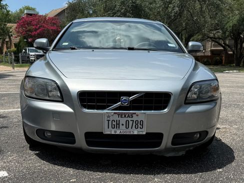 Used 2010 Volvo C70 T5 FWD image 4