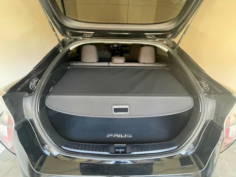Used 2018 Toyota Prius Two w/ Prius Two Safety Plus Package FWD image 22