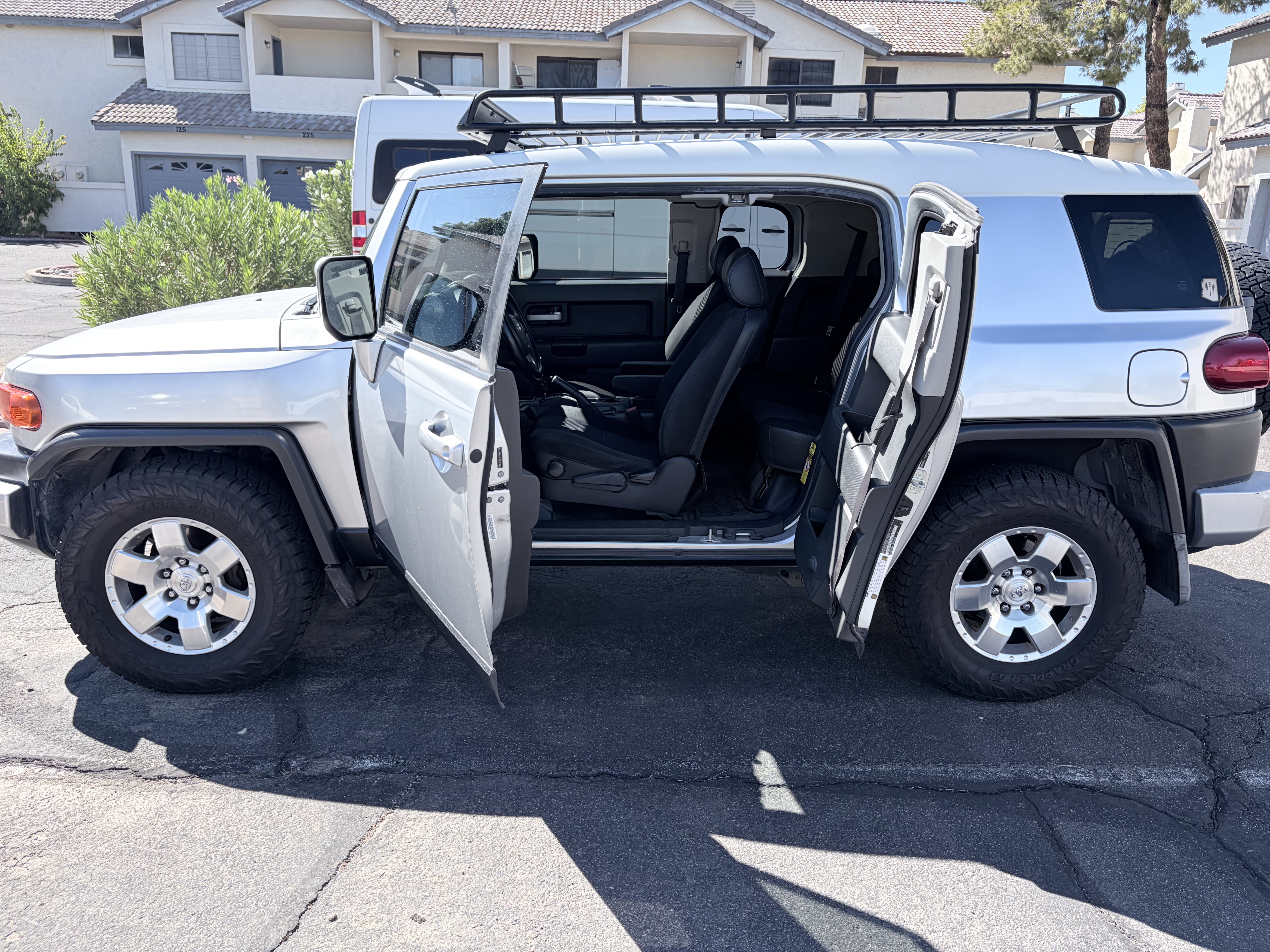 Used 2007 Toyota FJ Cruiser 2WD w/ Convenience Pkg image 13