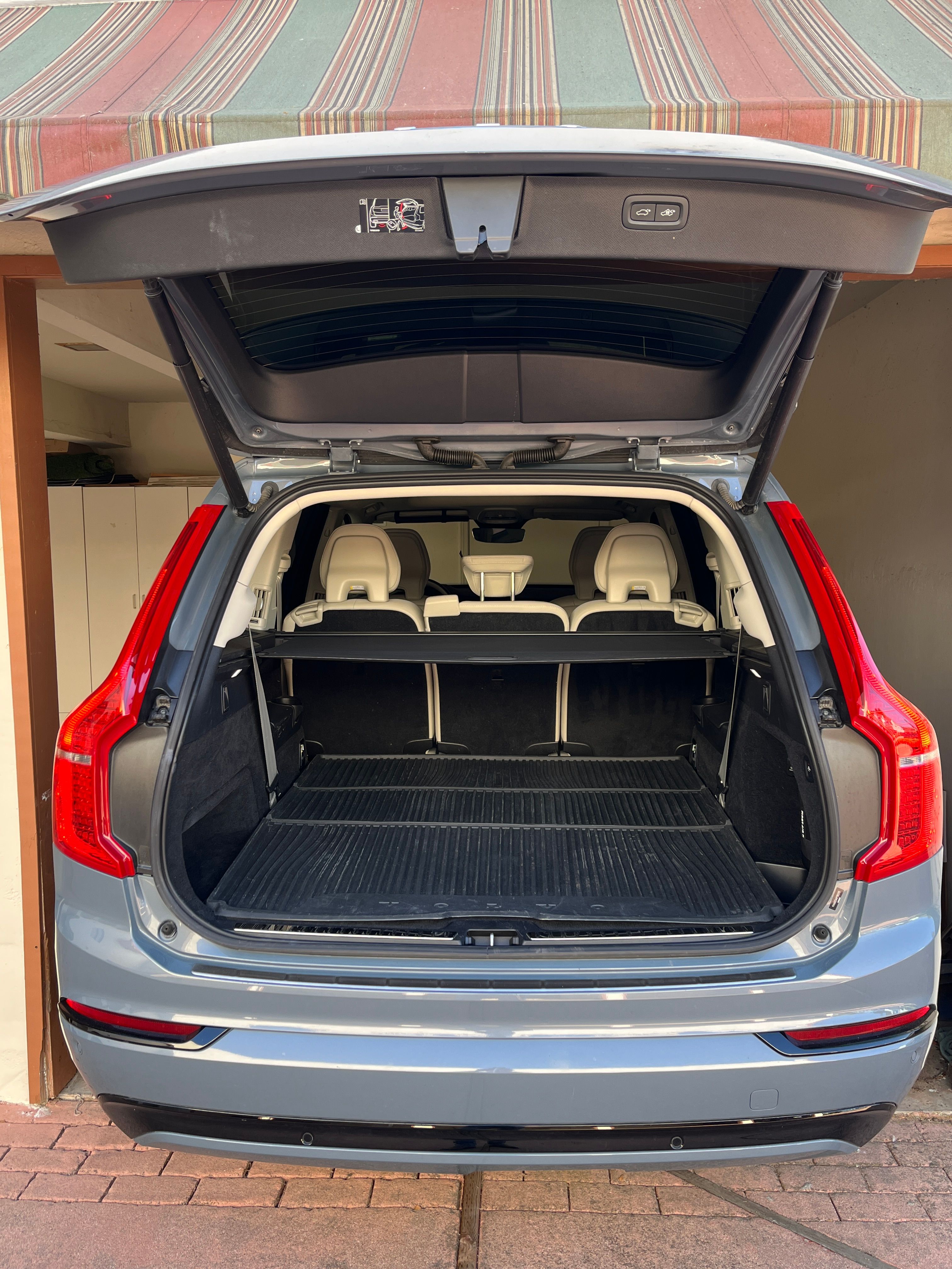 Used 2023 Volvo XC90 T8 Plus AWD/4WD image 14