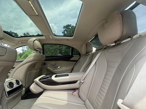 Used 2019 Mercedes-Benz S 560 Sedan image 11