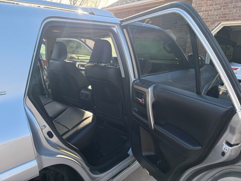 Used 2018 Toyota 4Runner Limited image 10