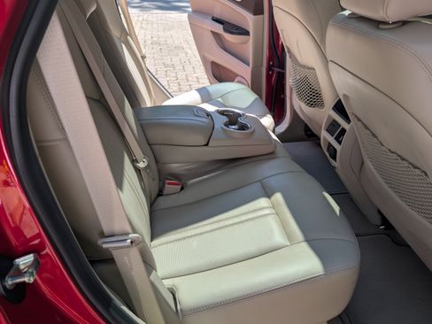 Used 2016 Cadillac SRX Luxury w/ Driver Awareness Package image 9