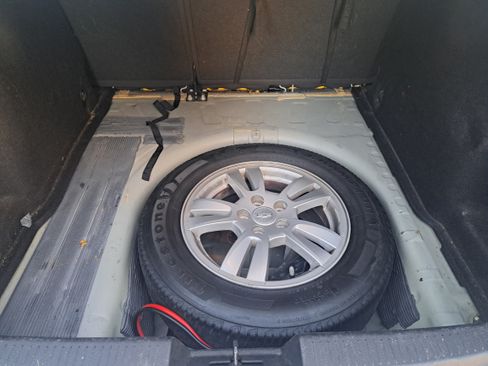 Used 2014 Chevrolet Sonic LT image 17