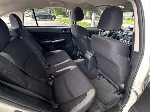 Used 2017 Subaru Crosstrek 2.0i Premium AWD/4WD image 4