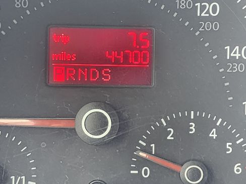 Used 2007 Volkswagen Beetle Convertible image 12