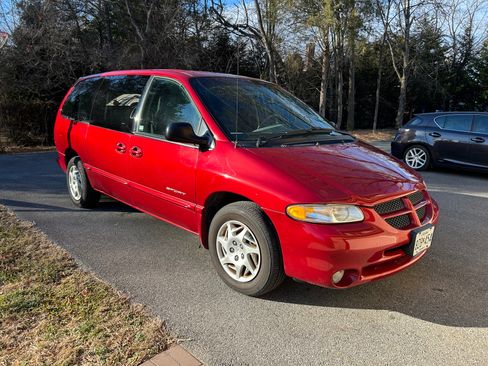 Used 2000 Dodge Grand Caravan Sport image 1