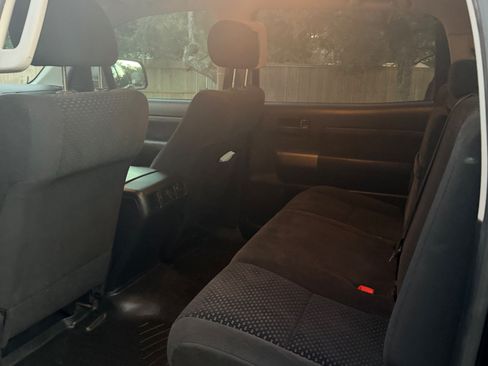 Used 2012 Toyota Tundra 4x4 CrewMax w/ Tow Pkg image 15