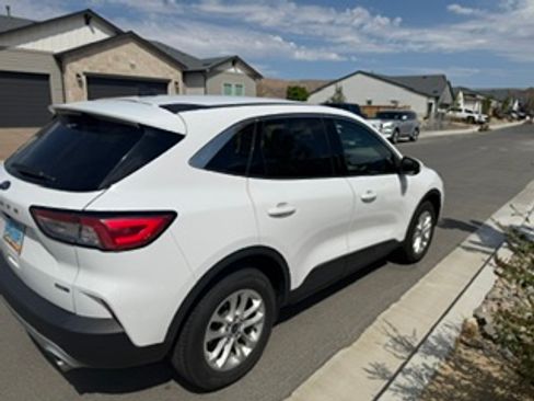 Used 2020 Ford Escape SE AWD/4WD image 8