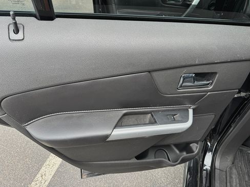 Used 2013 Ford Edge Sport w/ Driver Entry Pkg image 24