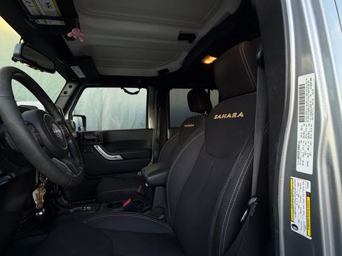Used 2014 Jeep Wrangler Unlimited Sahara w/ Connectivity Group image 6