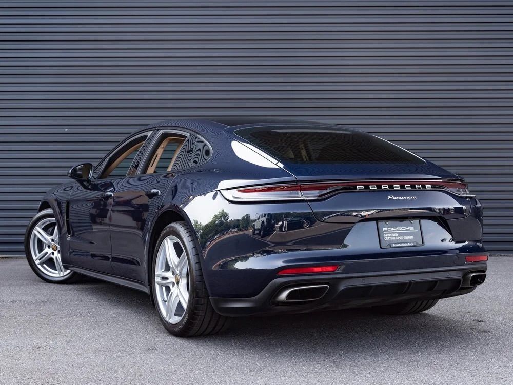 Used 2023 Porsche Panamera image 2