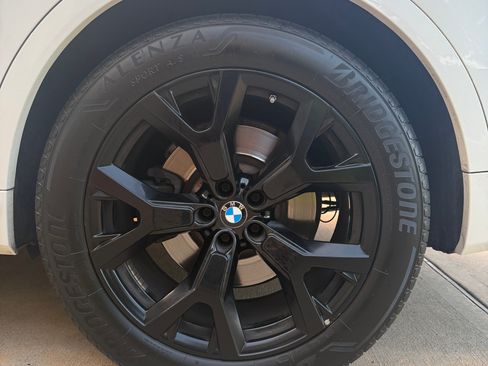 Used 2020 BMW X7 xDrive40i w/ Executive Package AWD/4WD image 18