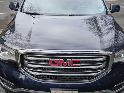 Used 2017 GMC Acadia SLT image 4