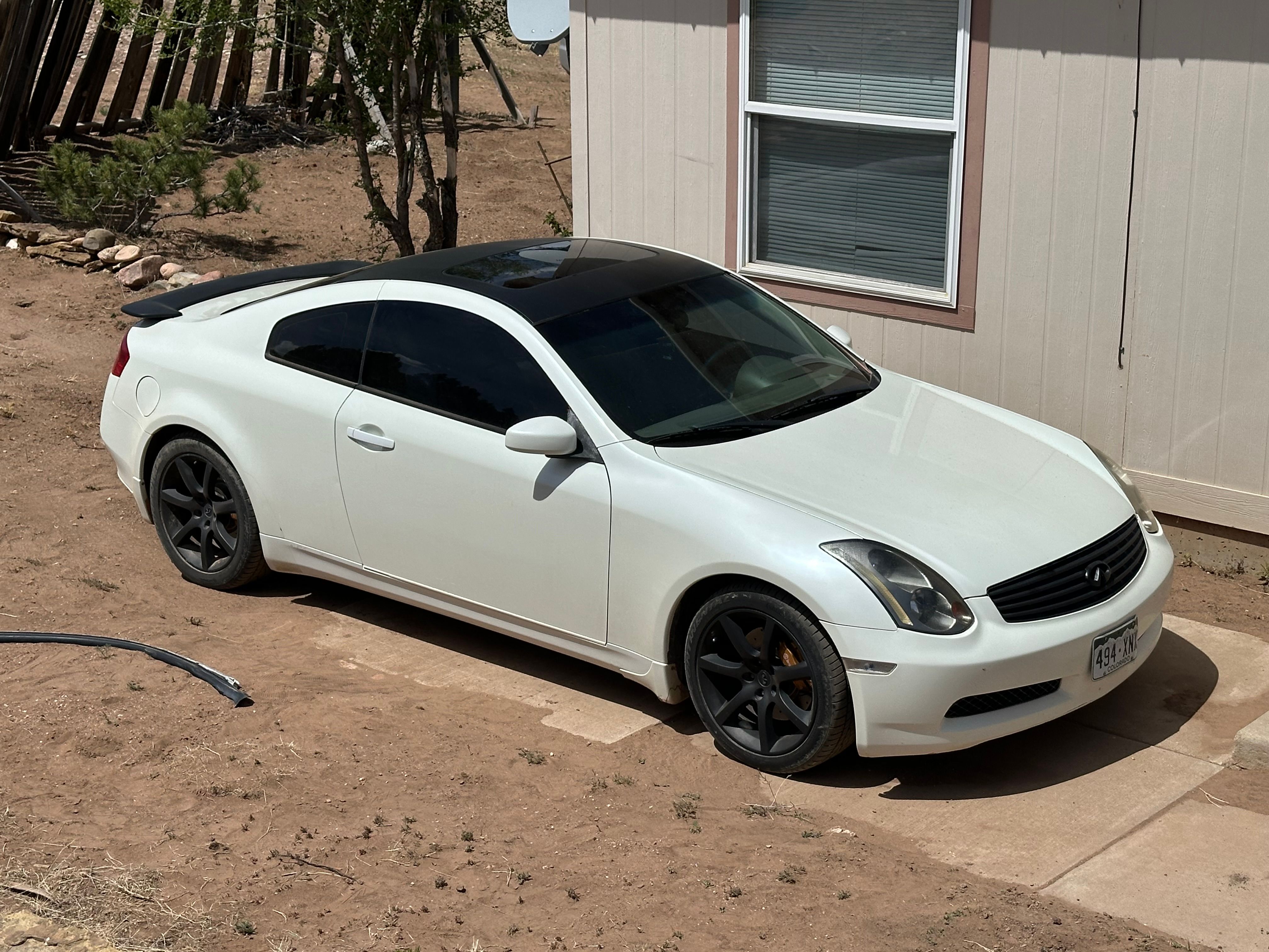 Used 2004 INFINITI G35 Coupe w/ Premium Pkg RWD image 2