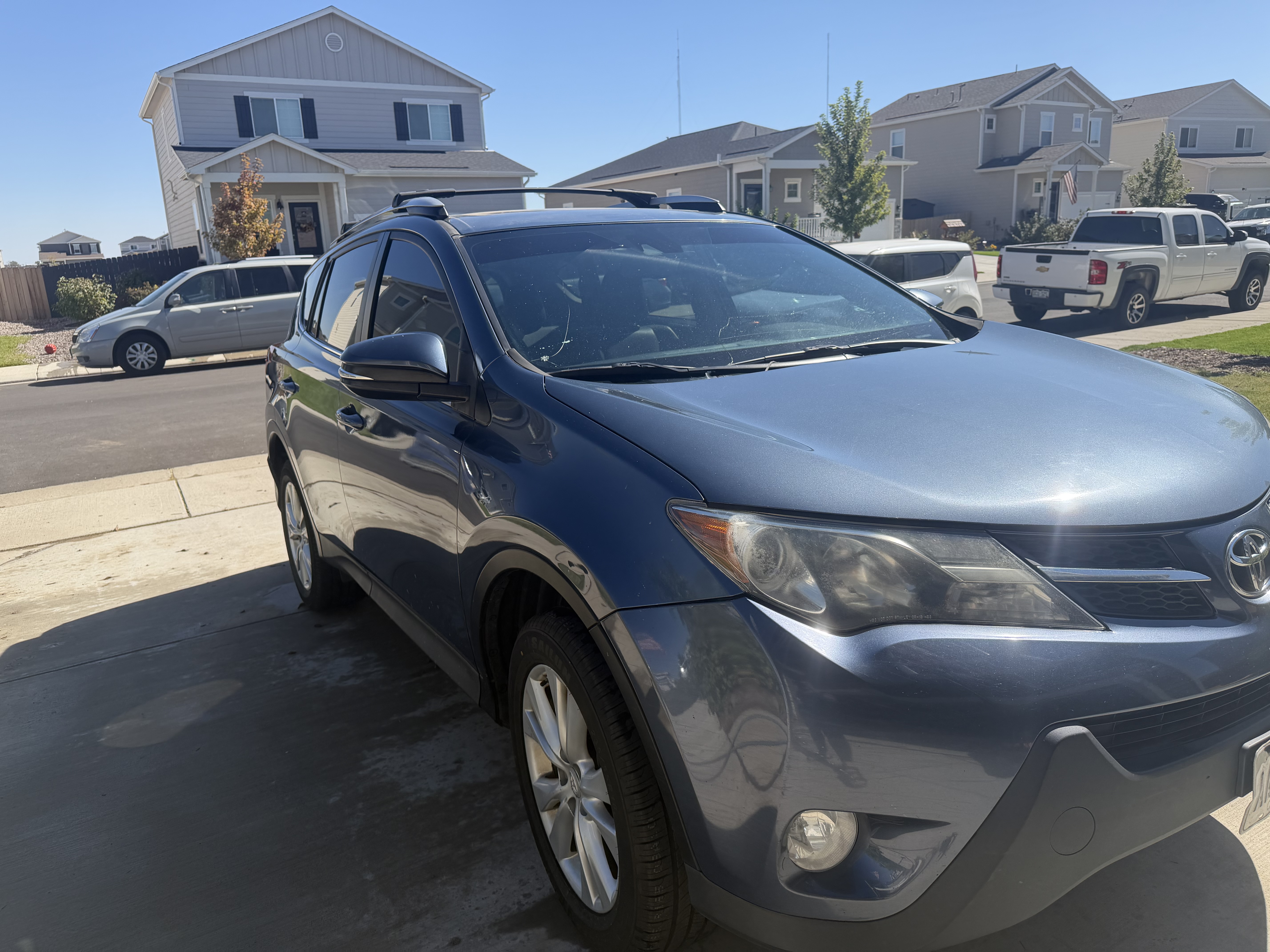 Used 2014 Toyota RAV4 Limited w/ Technology Package AWD/4WD image 2