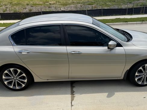 Used 2013 Honda Accord Sport image 20