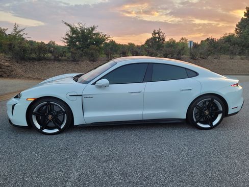 Used 2020 Porsche Taycan Turbo S image 8