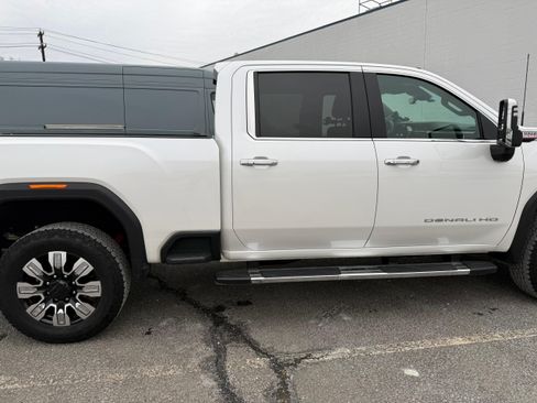 Used 2025 GMC Sierra 2500 Denali w/ Denali Reserve Package image 6
