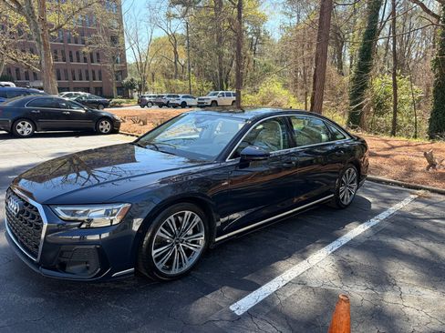 Used 2022 Audi A8 L 3.0T image 1