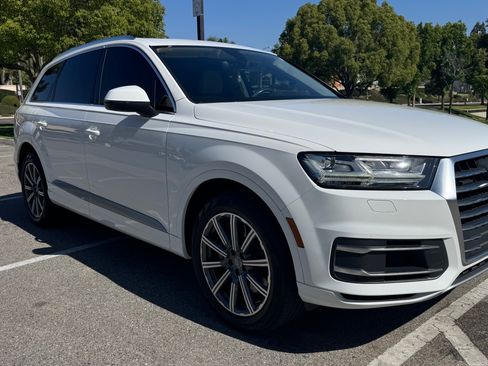 Used 2018 Audi Q7 3.0T Prestige w/ Prestige Package AWD/4WD image 1