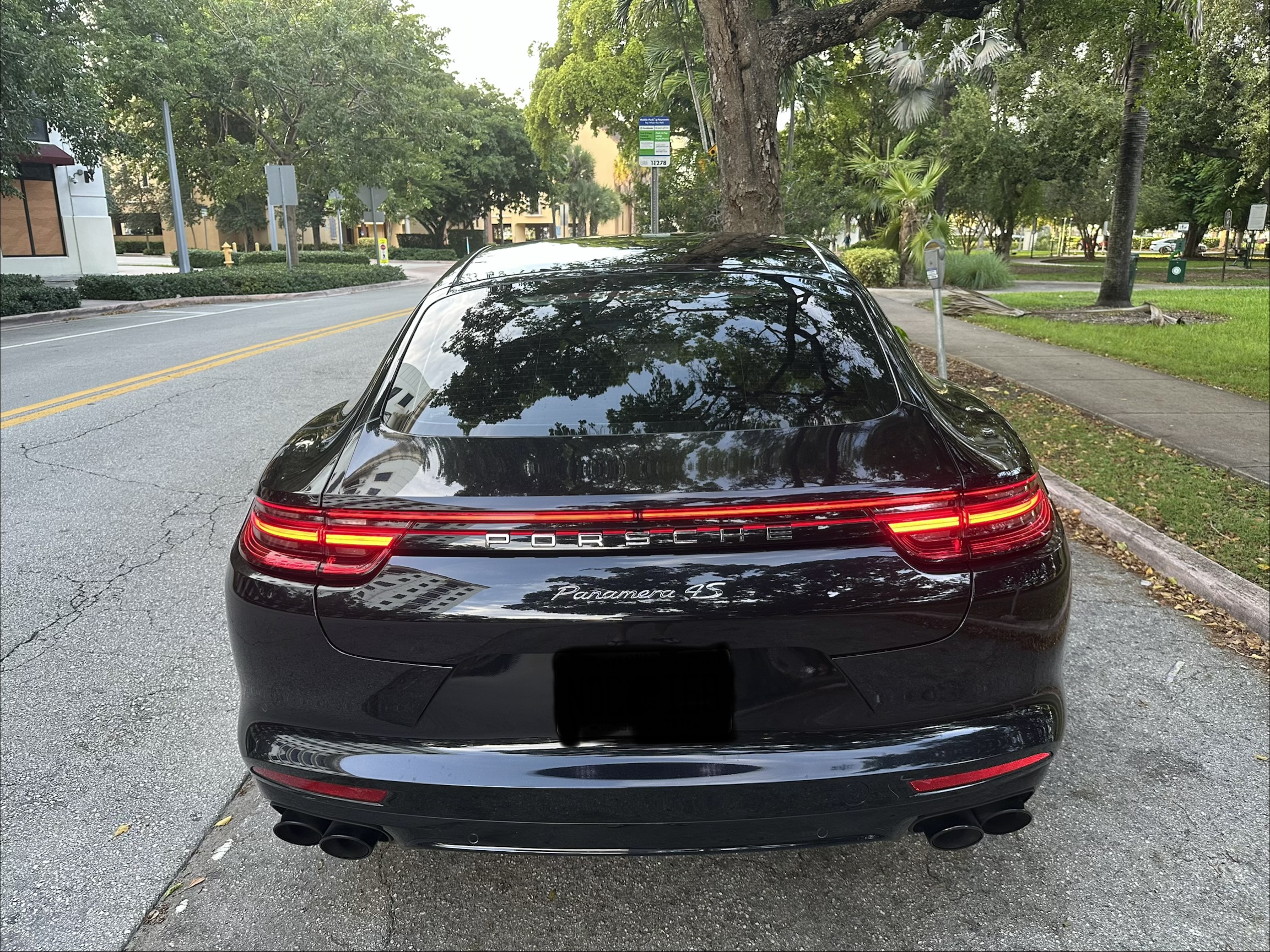 Used 2017 Porsche Panamera 4S AWD/4WD image 9