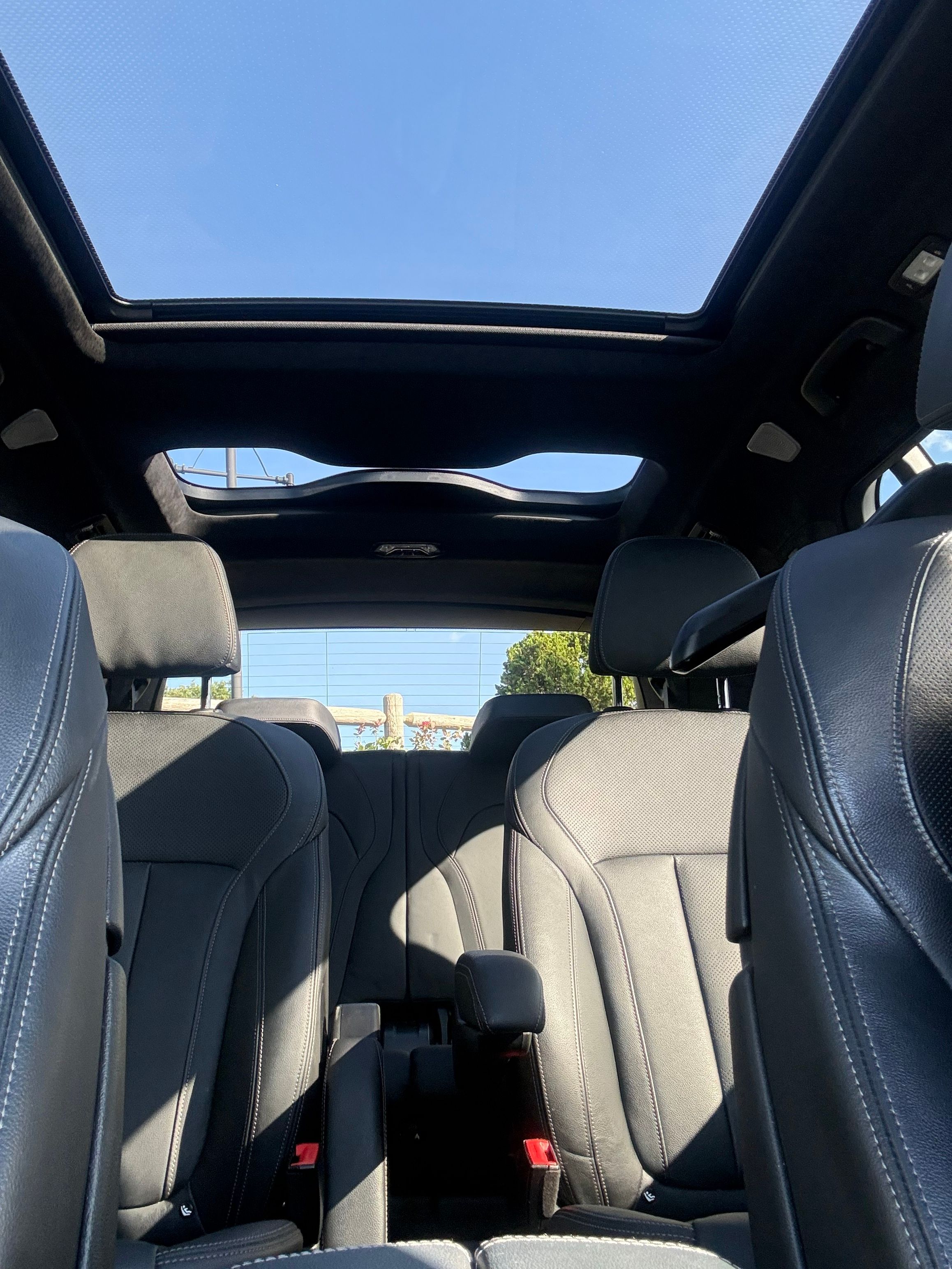 Used 2021 BMW X7 M50i w/ Dynamic Handling Package AWD/4WD image 15
