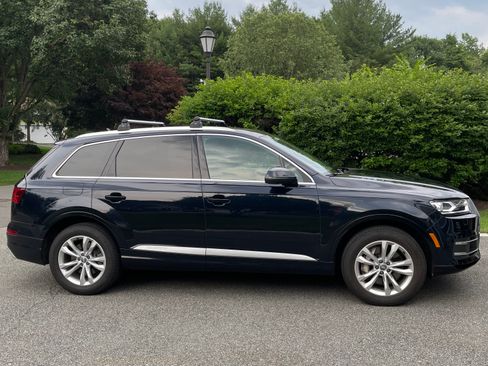 Used 2017 Audi Q7 3.0T Premium Plus AWD/4WD image 2