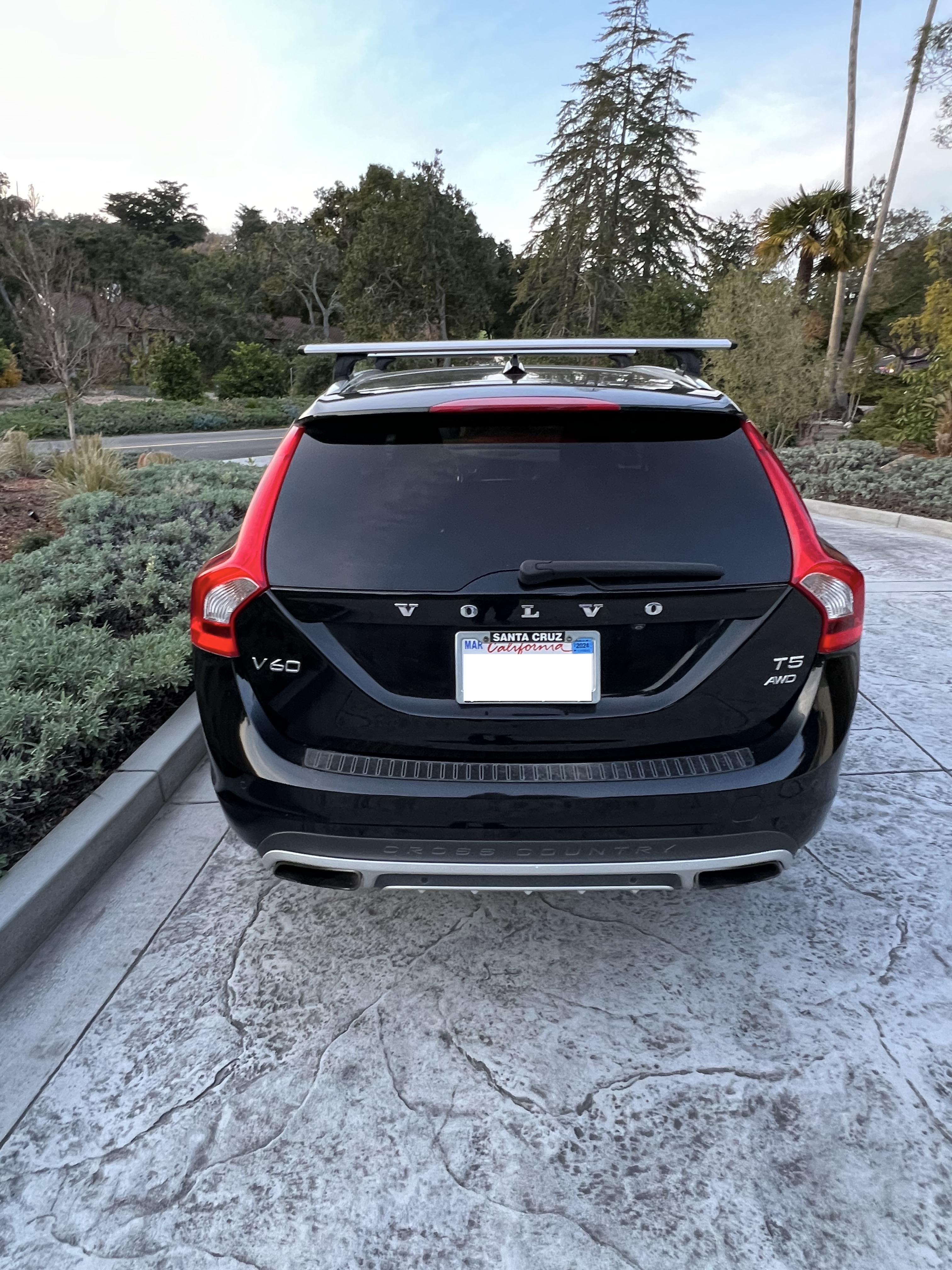 Used 2015 Volvo V60 T5 Cross Country Platinum w/ Protection Package AWD/4WD image 7