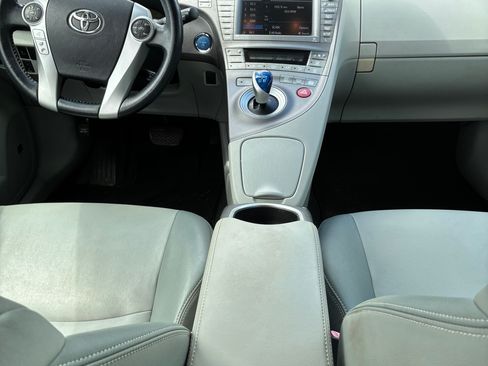 Used 2012 Toyota Prius Four w/ Deluxe Solar Roof Pkg FWD image 9