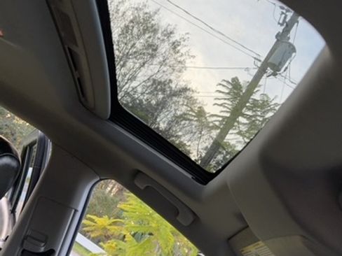 Used 2018 Chevrolet Trax Premier w/ Midnight Edition image 15