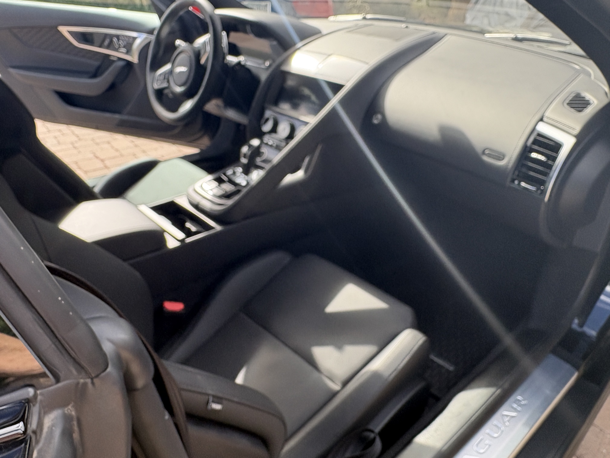 Used 2024 Jaguar F-TYPE R-Dynamic RWD image 11