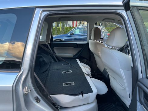 Used 2018 Subaru Forester 2.5i w/ Alloy Wheel Package image 10