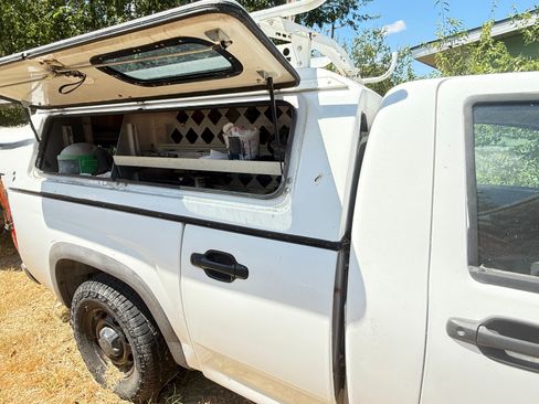 Used 2007 Chevrolet Colorado W/T w/ Mid Box Prep Package image 8