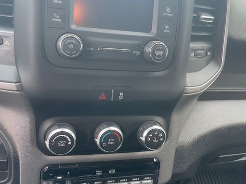 Used 2020 RAM 2500 Tradesman AWD/4WD image 9