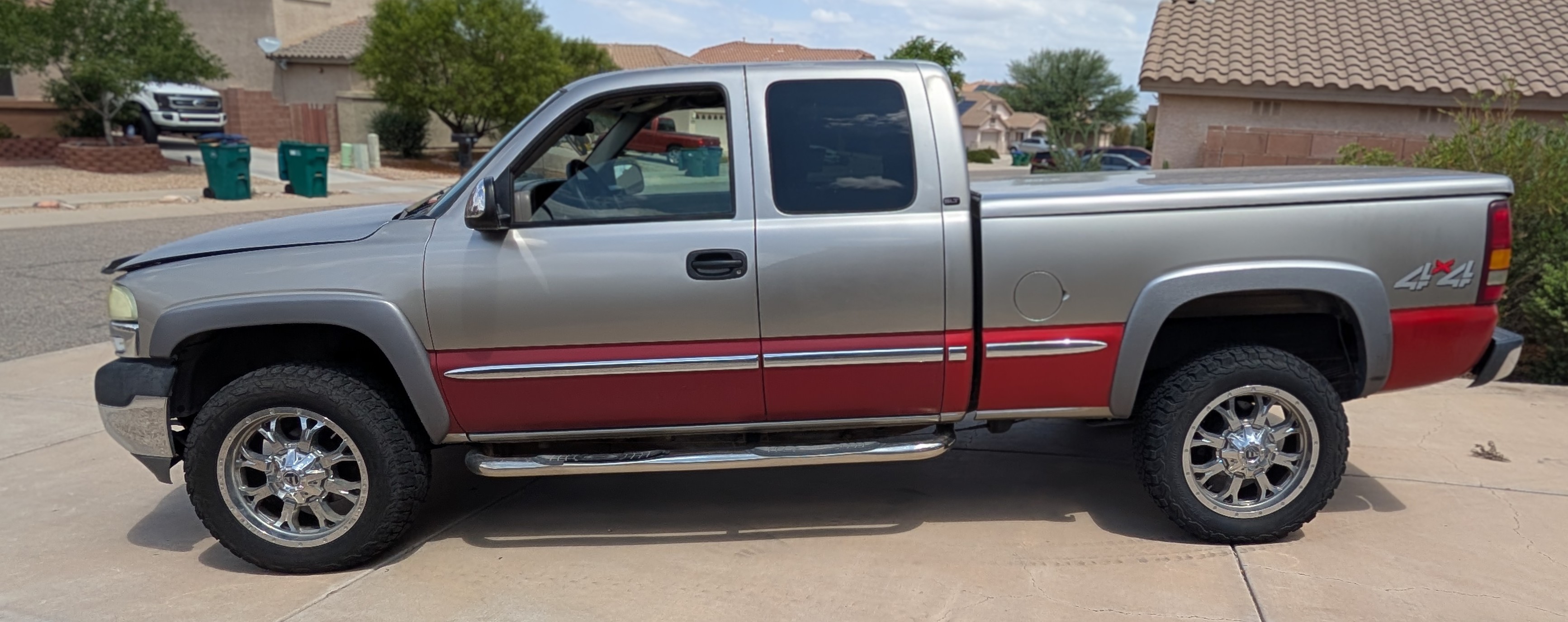 Used 2002 GMC Sierra 2500 4x4 Extended Cab HD w/ Sierra Professional Pkg image 1
