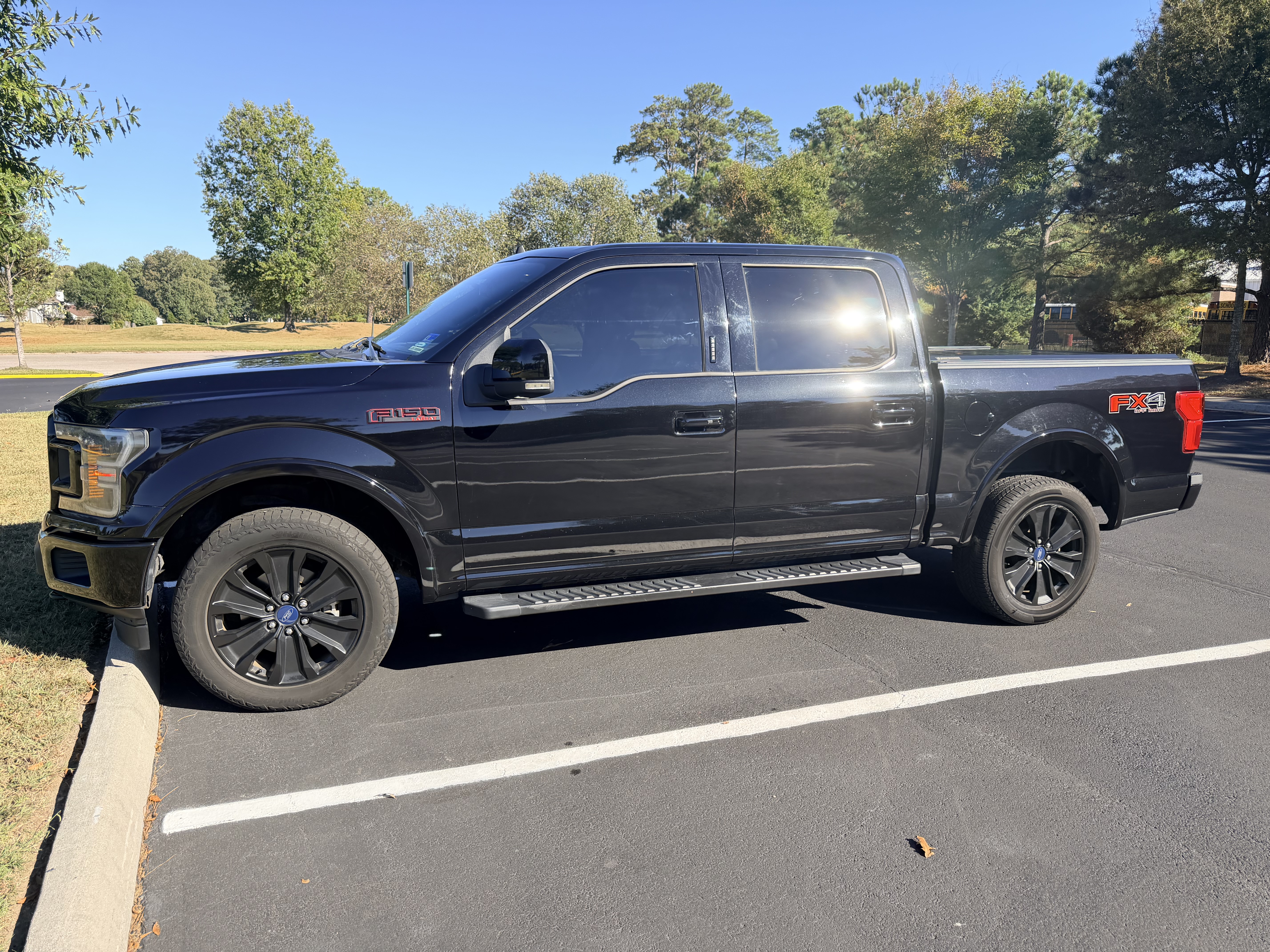 Used 2019 Ford F150 Lariat w/ Equipment Group 502A Luxury AWD/4WD image 1