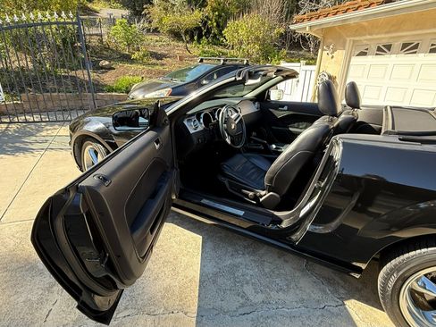 Used 2006 Ford Mustang GT Premium image 1