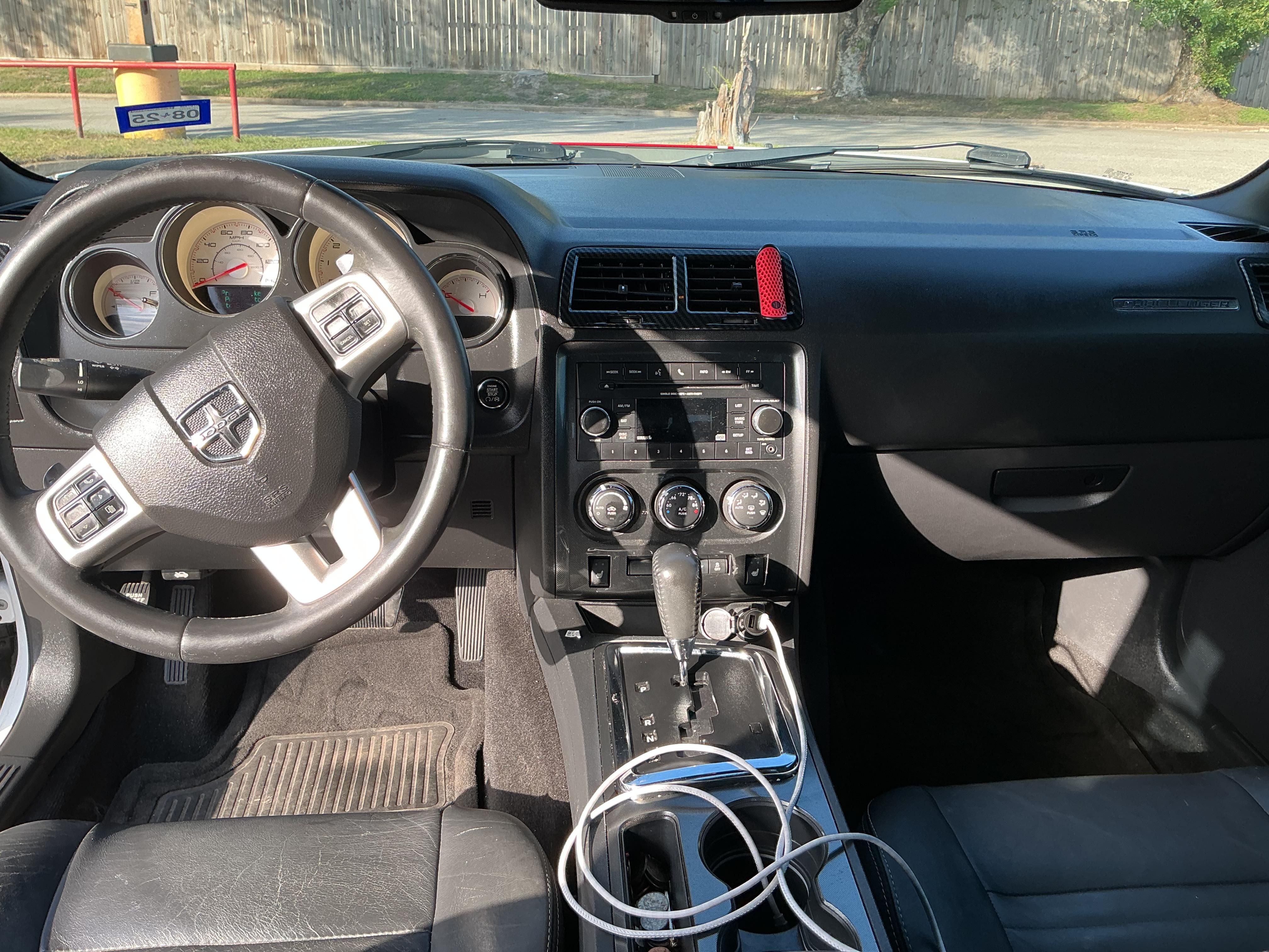 Used 2012 Dodge Challenger SXT RWD image 10
