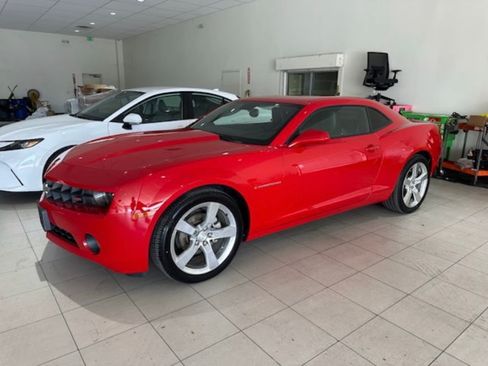 Used 2010 Chevrolet Camaro LT w/ RS Package RWD image 7