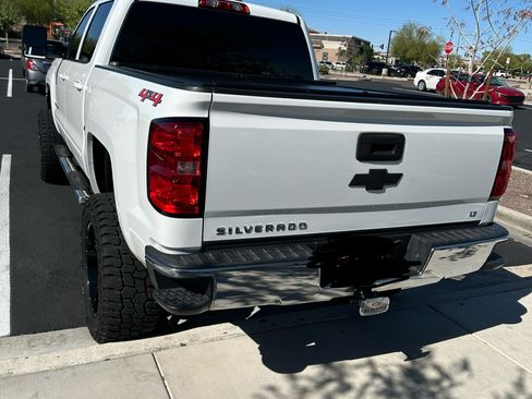 Used 2018 Chevrolet Silverado 1500 LT w/ All Star Edition AWD/4WD image 4