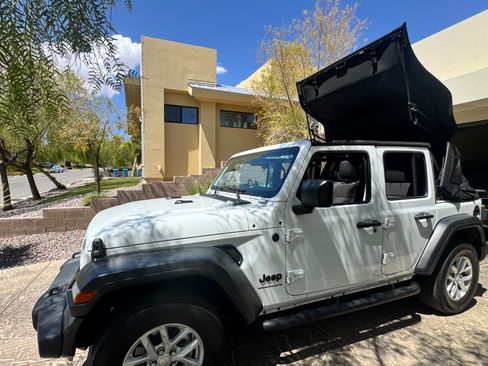 Used 2023 Jeep Wrangler Unlimited Sport AWD/4WD image 1