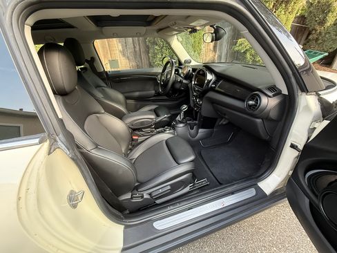 Used 2017 MINI Cooper S image 15