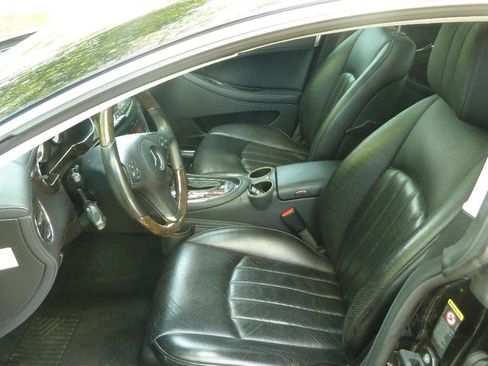 Used 2009 Mercedes-Benz CLS 550 image 6