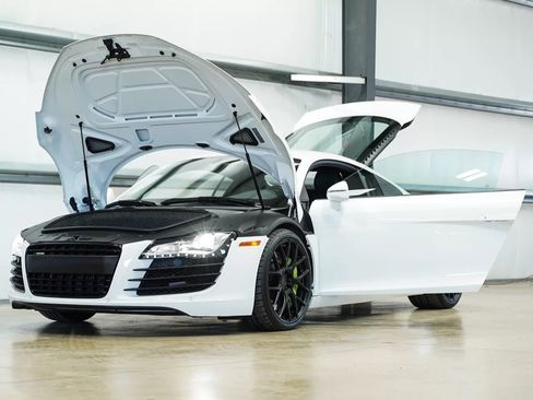 Used 2011 Audi R8 V8 image 8